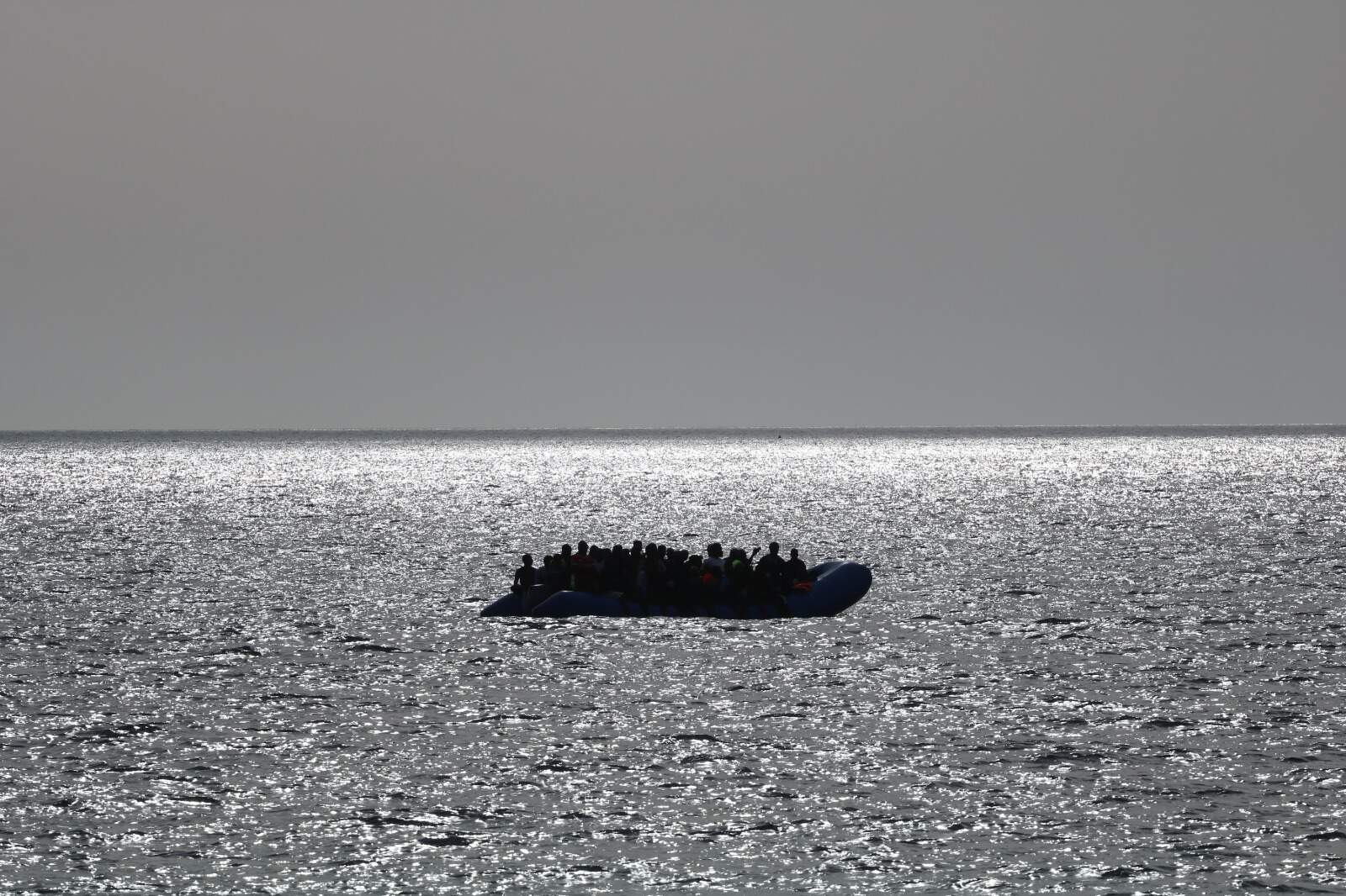Sguardo sul Mediterraneo #52 – Nel giro di pochi giorni, tragedie e soccorsi si alternano nel Mediterraneo 