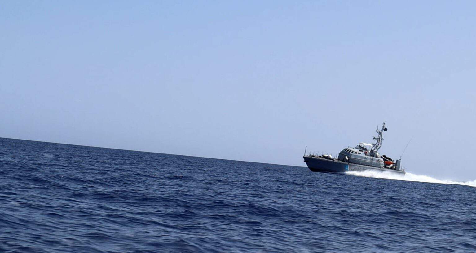 SOS MEDITERRANEE e la FICR invitano i governi a garantire che si possa fornire assistenza in mare senza rischiare la vita