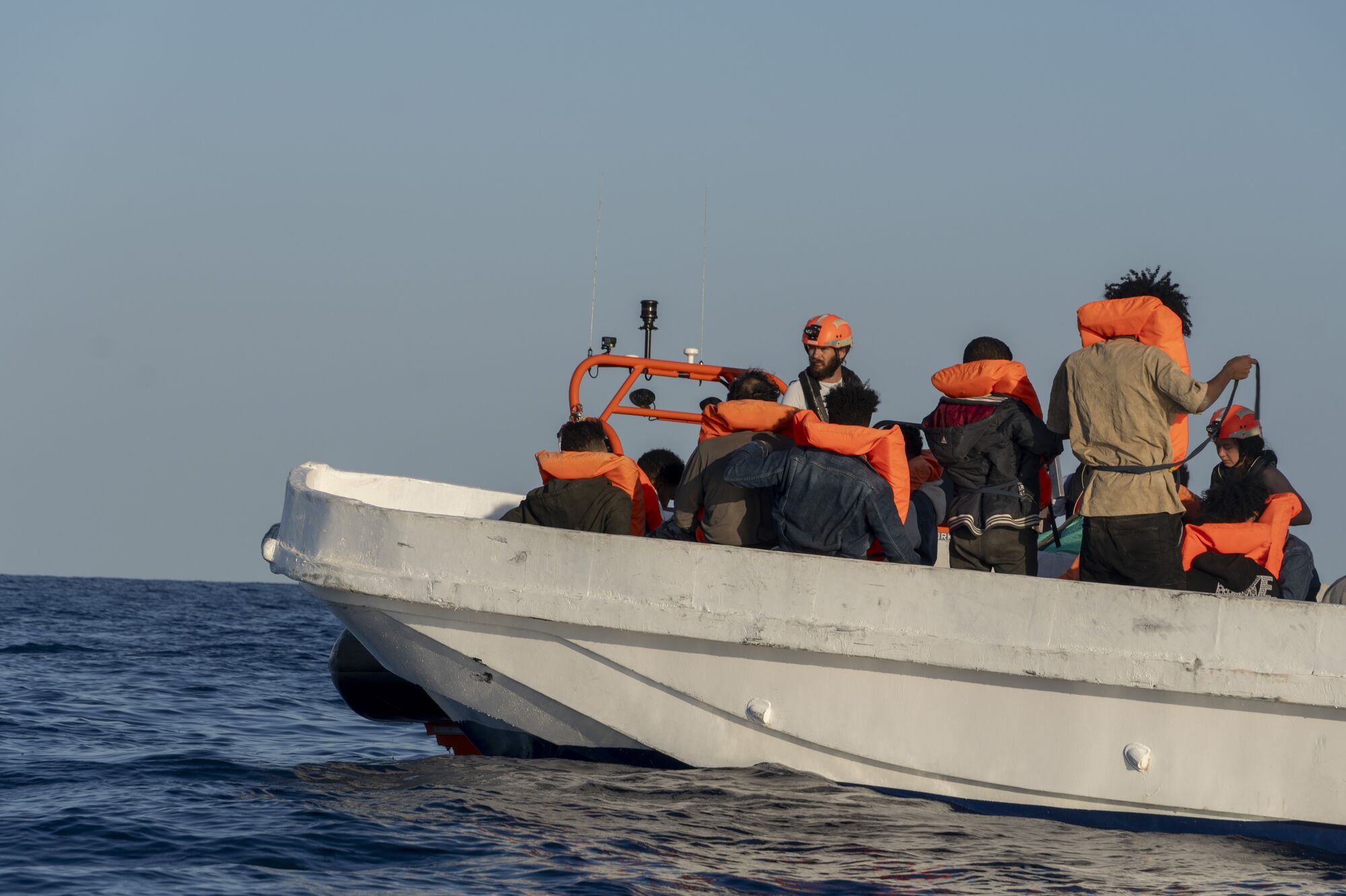 16 PERSONE SOCCORSE DALLA OCEAN VIKING