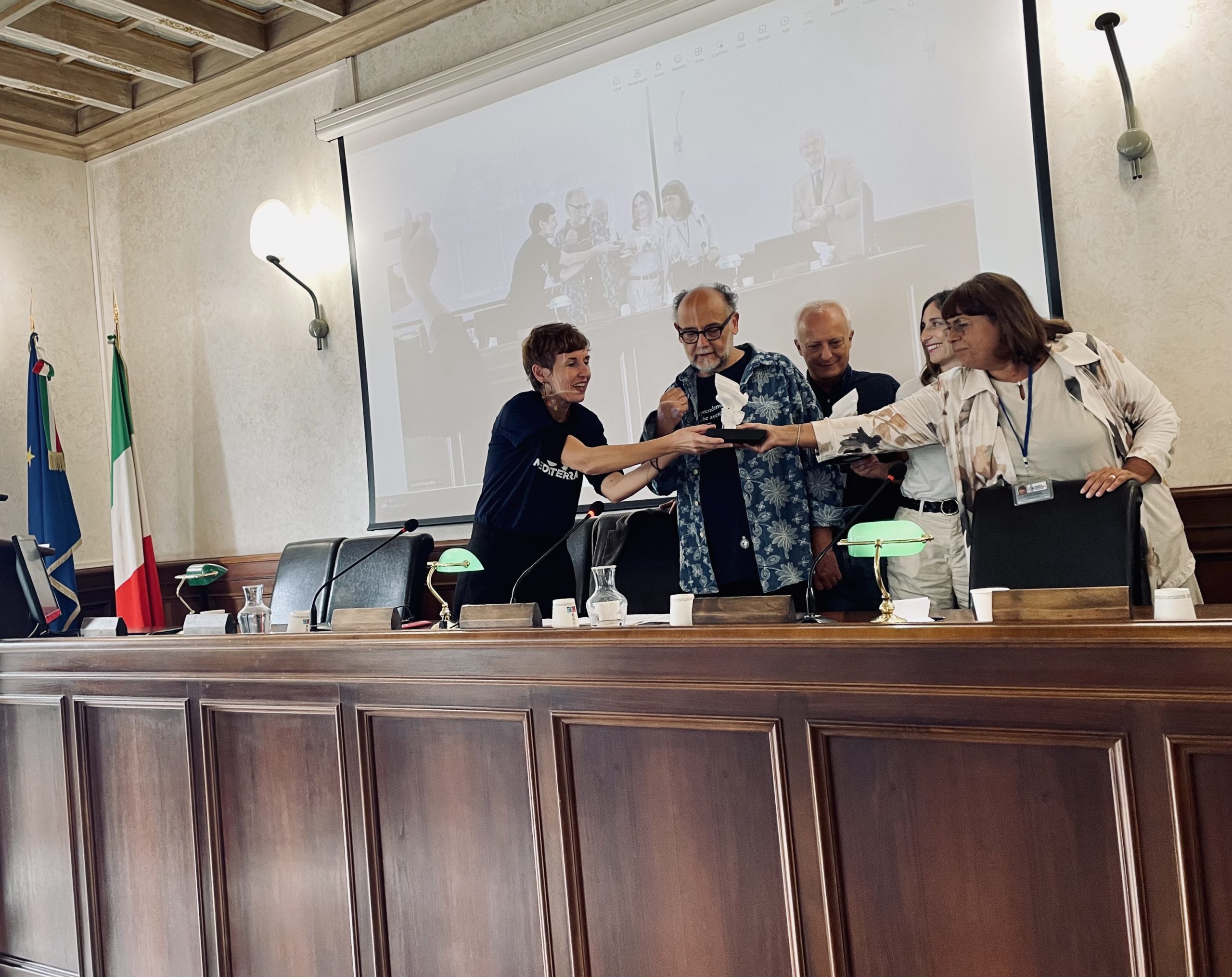 SOS MEDITERRANEE riceve il premio navicella d’oro per il salvataggio in mare